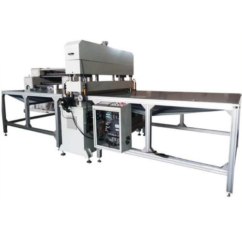 Máquina de corte com saca-bocados - XCLP3 series - Kunshan Dapeng Precision Machinery Co., Ltd. - para PVC / para couro / para placas