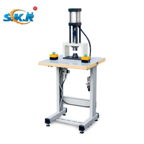 Máquina de costura e de selagem para não-tecidos - NK-CMM04 - GD SCARA ROBOT CO., LTD. - para máscaras de proteção / fixa / automática