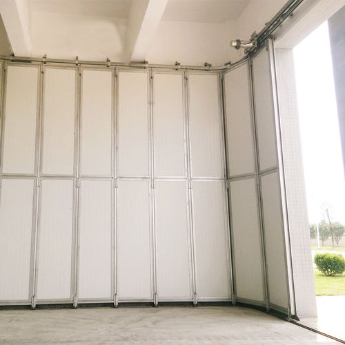 Porta de hangar - YUOU (LUOYANG) DOORS AND WINDOWS TECHNOLOGY CO., LTD. - com dobradiças / de alumínio / em aço