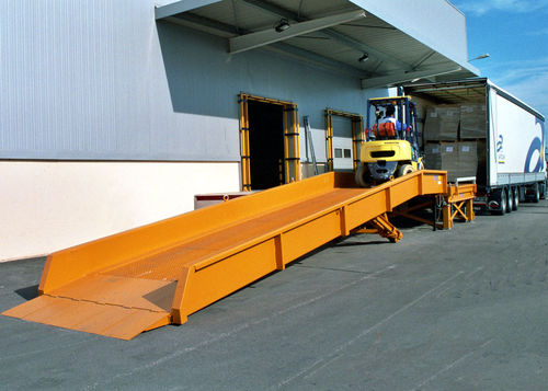 Rampa niveladora para empilhadeira - VINCA EQUIPOS INDUSTRIALES - móvel / hidráulica / manual