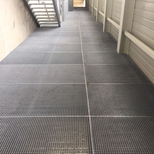 Grade de piso em aço galvanizado - Mi-fer - GEI - para arpões de forros tensionados / em rede / múltipla
