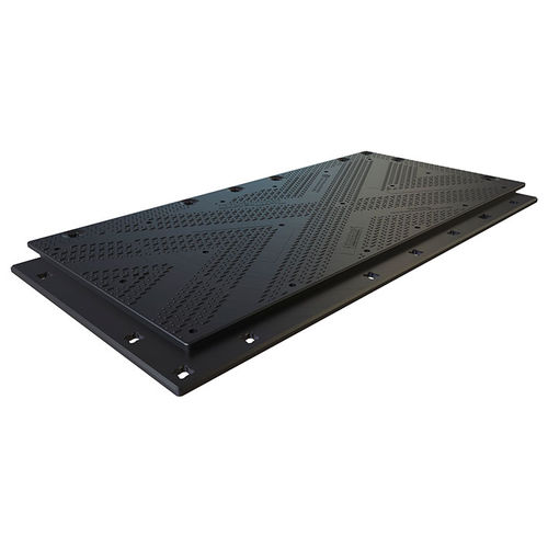 Tapete protetor de piso - TuffTrak® XT - Justrite Safety Group - em polietileno / para ambiente externo / preto
