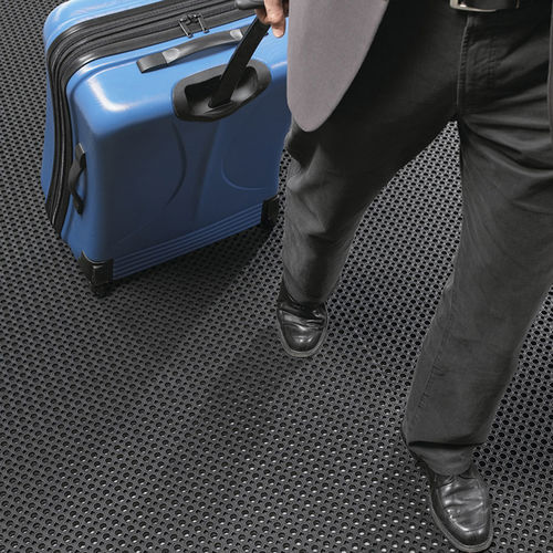 Tapete não absorvente - 599 Oct-O-Flex™ - Justrite Safety Group - modular / em borracha / para área de tráfego intenso