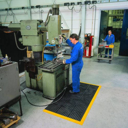 Tapete anti-fadiga - 650S Cushion Ease™ Nitrile - Justrite Safety Group - modular / em borracha nitrílica / para zona úmida