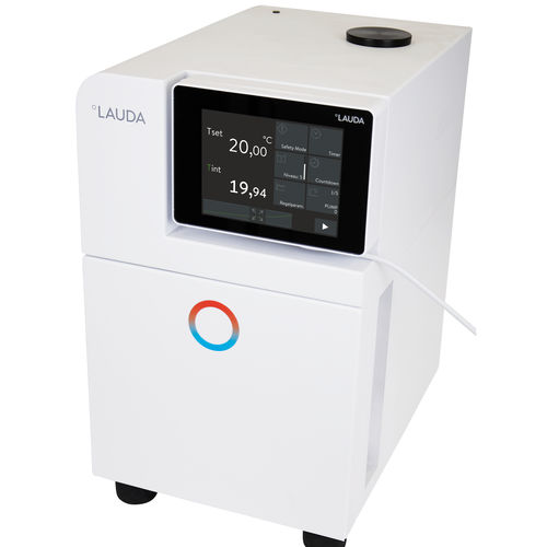Banho termostático com circulação - PRO P 2 E - LAUDA DR. R. WOBSER GMBH & CO. KG - com display digital / compacto / para laboratório