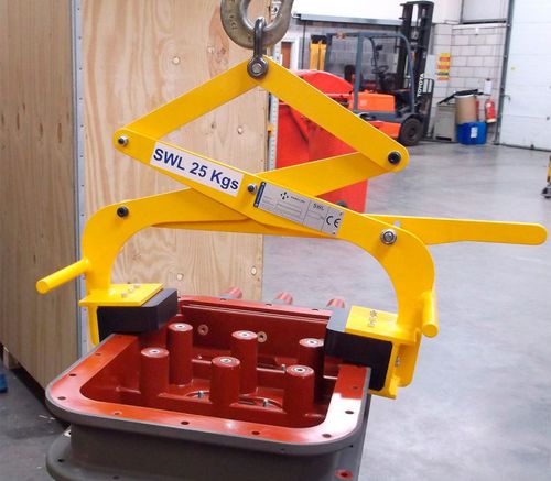 Garra de elevação horizontal - Handling Concepts Ltd