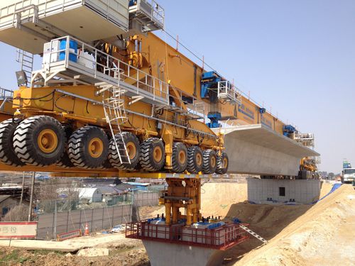 Pórtico de lançamento para a construção de pontes - Eden Tech Srl