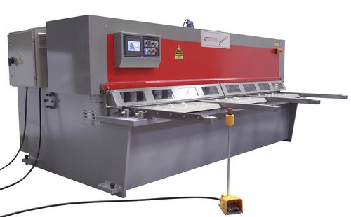 Tesoura hidráulica - CPN - MAQ. IND. MET. KORPLEG, S.L. - para barras de ferro / para chapas / modelo banco