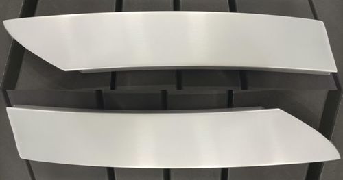 Serviço de usinagem: fresagem de metal - Decorative exterior trim - Mario Fernando Group Srl - para o setor ferroviário / para o setor automotivo / para aeronáutica