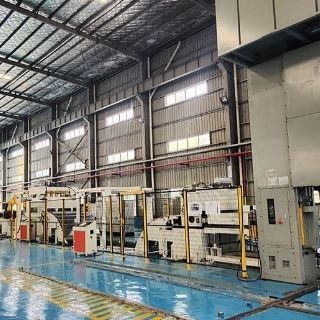 Linha de prensas de corte - Shenzhen Sunrui Machinery Co., Ltd. - de produção / para a indústria automotiva / para placas