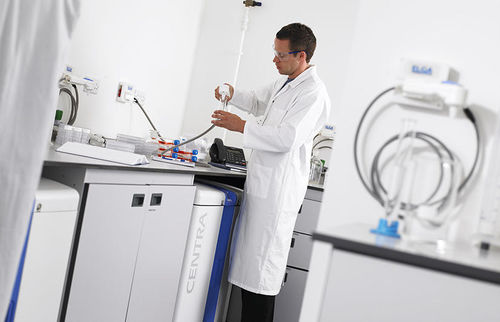 Unidade de purificação de água para laboratório - Centra™ - VEOLIA WATER STI - por osmose reversa / por UV