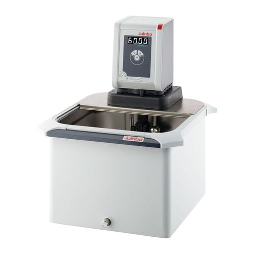 Banho termostático com display digital - CORIO CD-B17 - JULABO GmbH - em aço inoxidável / com circulação / de aquecimento