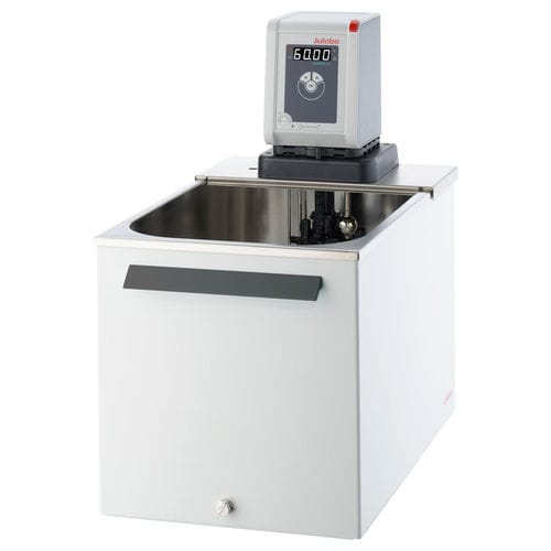 Banho termostático com display digital - CORIO CD-B39 - JULABO GmbH - em aço inoxidável / com circulação / de aquecimento