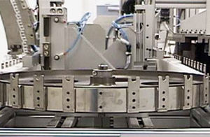 Transportador vertical - Belt Technologies Europe Limited - de esteira / de transporte / de movimentação