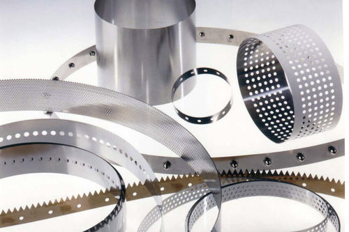Correia transportadora perfurada - Belt Technologies Europe Limited - com aspiração / em aço inoxidável / lisa