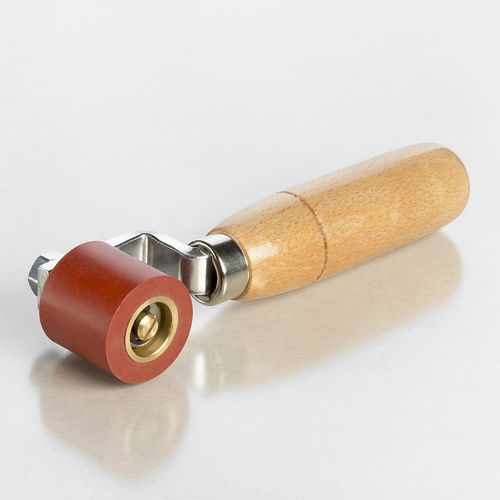 Rolo de pressão em silicone - Forsthoff - com cabo de madeira