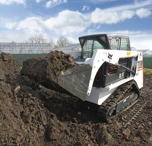 Carregadeira compacta de esteiras - T110 - BOBCAT
