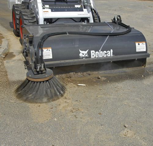 Varredeira para minicarregadeira - BOBCAT - hidráulica