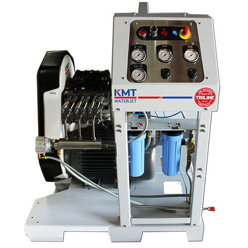 Bomba de êmbolo mergulhador - TRILINE®  - KMT GmbH - KMT Waterjet Systems - de água / elétrica / estacionária