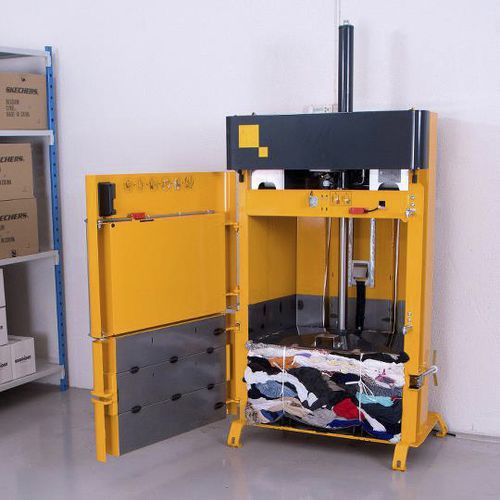 Prensa enfardadeira para têxteis - B4 Textile - Bramidan Balers - vertical / com abertura frontal / de câmara única