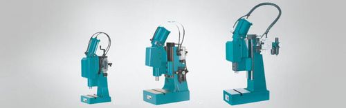 Prensa pneumática - APK*L / VKL series - ips - Werkzeugtechnik gmbh - puncionadeira / com êmbolo quadrado / de alavanca