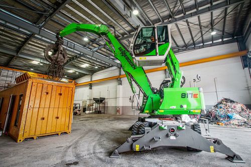 Manipulador de materiais de rodas - 817 E - SENNEBOGEN Maschinenfabrik GmbH - hidráulico / elétrico / a diesel
