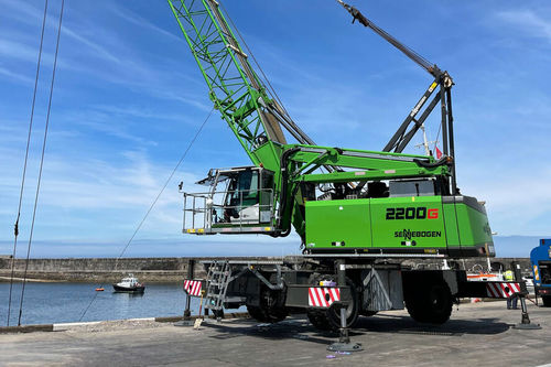 Guindaste portuário - 2200 G - SENNEBOGEN Maschinenfabrik GmbH - autopropelido / com lança / com lança treliçada