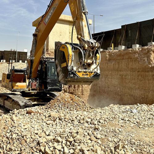 Caçamba britadora - BF80.3 S4 - MB Crusher - para escavadeira hidráulica