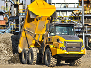 Caminhão basculante articulado - B18E - Bell Equipment Co SA - com motor de combustão interna / para minas e pedreiras