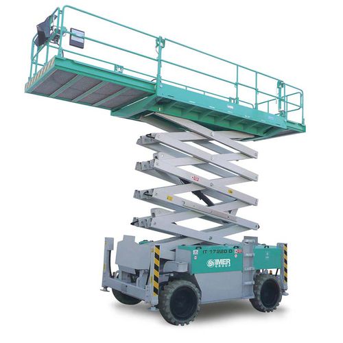 Plataforma elevatória tipo tesoura autopropelida - IM 220  - IMER International SPA - elétrica / a diesel / para ambientes internos e externos