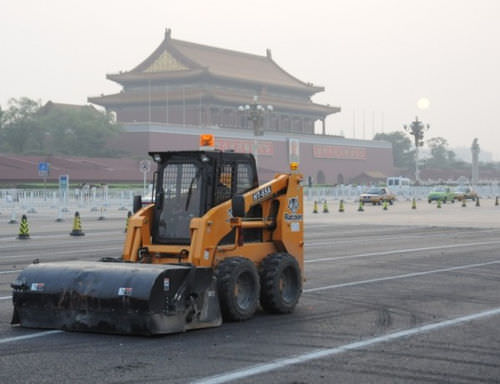Minicarregadeira - 3.2 Ton | HT65A - Zhejiang Hero Time Machinery Co., Ltd.
