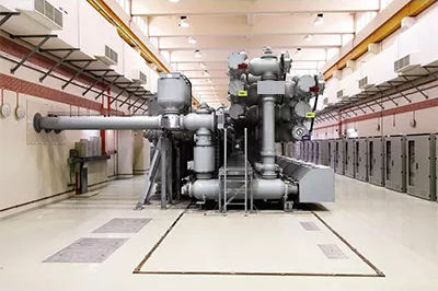 Subestação isolada a gás - Hitachi Energy - para distribuição elétrica / de exterior