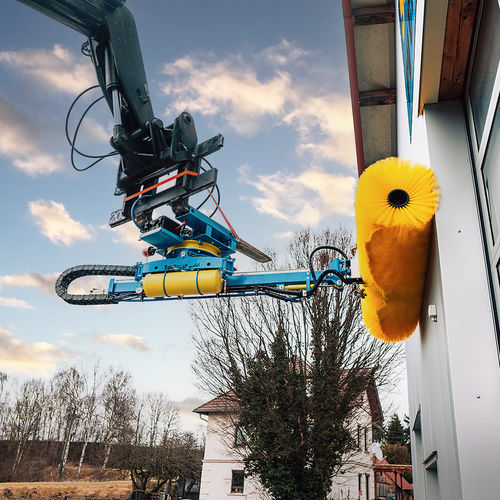 Sistema de limpeza para fachadas de edifícios - WallCleaner - SunBrush mobil GmbH - com escova / para o setor da construção / para ambiente externo
