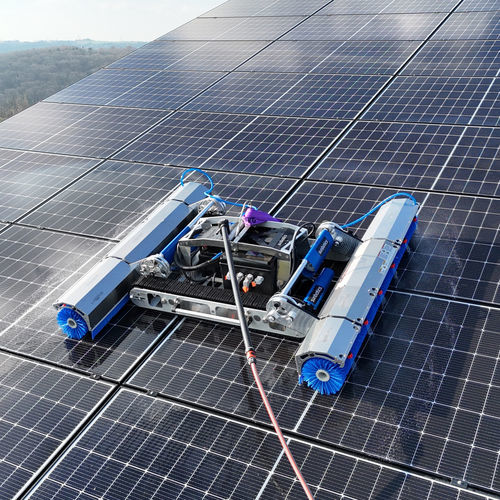 Robô de limpeza para painéis solares - SunBrush mobil GmbH - limpeza seca / limpeza úmida / de alta pressão