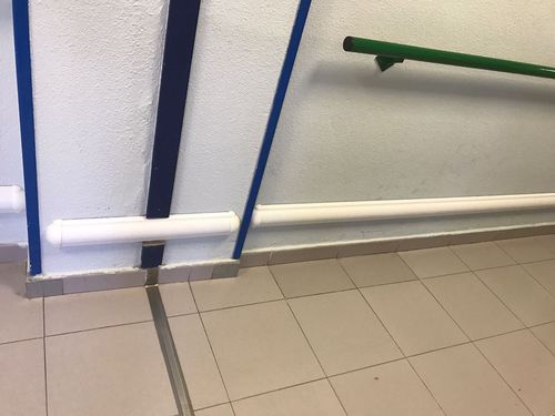 Protetor de parede branco - TT108 - Toptop Técnicos En Protección - cinza