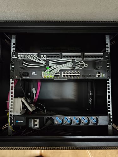 Rack modular - MOSCHITTA SRL - para servidor / de distribuição / para rede