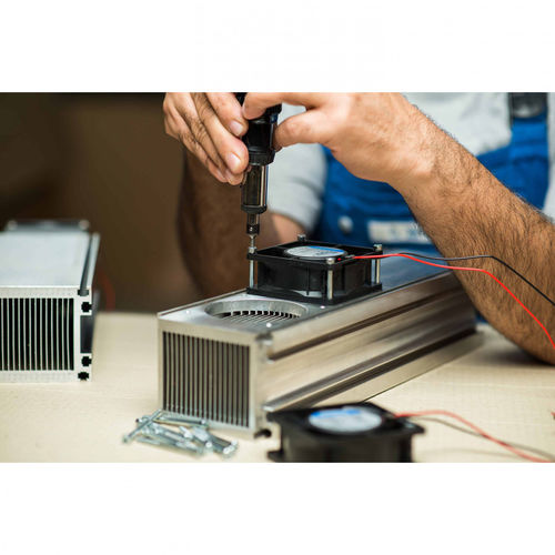 Resfriador sob medida - Alutronic Kühlkörper GmbH und Co. KG - de ar / industrial / compacto