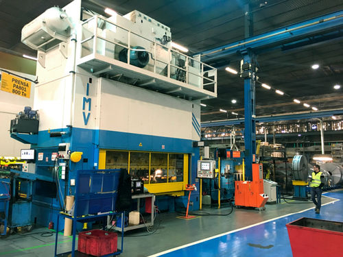 Linha de prensas de produção - I.M.V. Presse srl - para a indústria automotiva / para aço / com sistema transfer