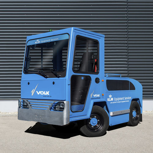 Trator elétrico - EFZ 25 N - Volk Fahrzeugbau GmbH - de 4 rodas / para operador sentado a bordo / rebocador