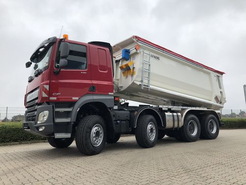 Caminhão com caçamba - Carnehl Fahrzeugbau GmbH & Co. KG Pattensen GmbH & Co. KG - com 4 eixos