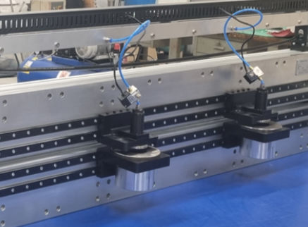 Máquina perfuradora para filme plástico - PU50 - Spark Machinery srl - em linha