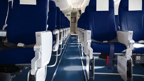 Revestimento de piso higiênico - BATIFLEX AVF 130 - Gerflor - para área de circulação / para área de tráfego intenso / adesivo