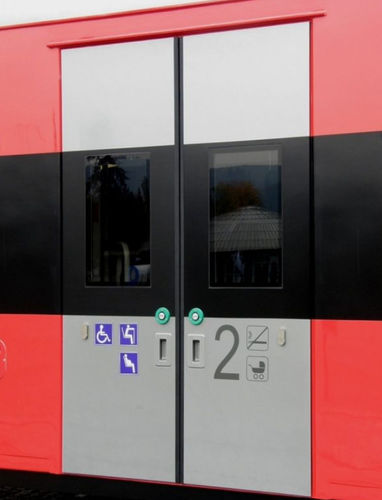 Porta de trem de correr - ŽOS 4 TRAINS - elétrica / pneumático / para comboios regionais