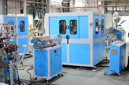 Máquina trançadeira de mangueiras flexíveis - EM-B series  - Everplast Machinery Co., Ltd.