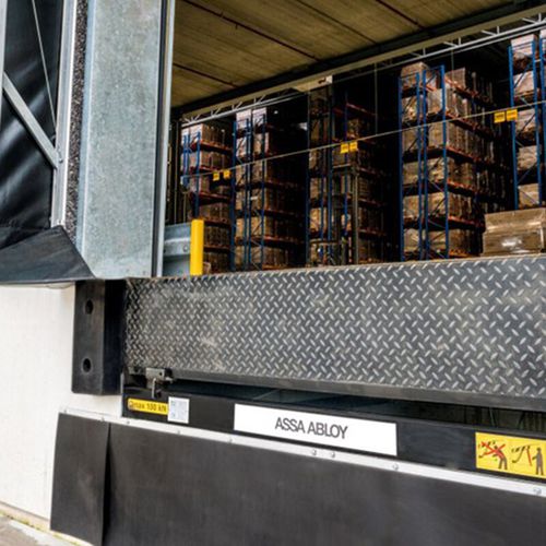 Nivelador de doca hidráulico - DL6010S - ASSA ABLOY Entrance Systems - com lábio basculante