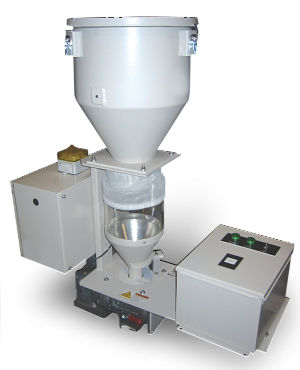 Alimentador gravimétrico - GH-F series - AEC, Inc. - ACS Group - volumétrico / para produtos farmacêuticos / para extrusora