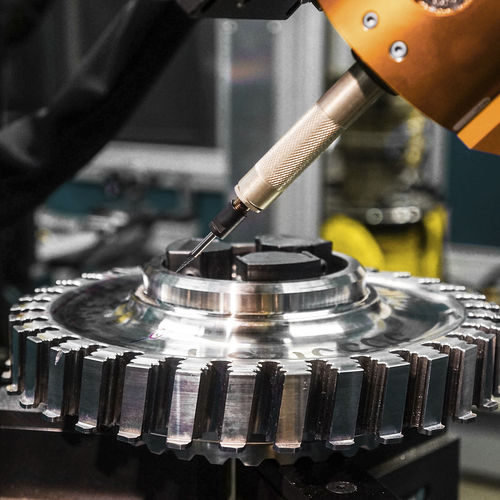 Célula robotizada de rebarbagem - Acme Manufacturing - de perfilagem / para a indústria automotiva / para a indústria aeronáutica