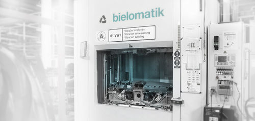 Máquina estacionária de solda vibratória - bielomatik GmbH - de infravermelho / com servoacionamento / independente