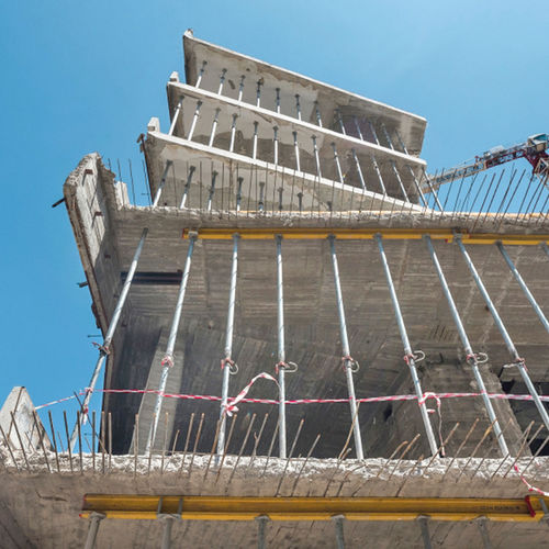 Escora em aço - EuMax - MEVA Schalungs-Systeme - de placas para pavimentação