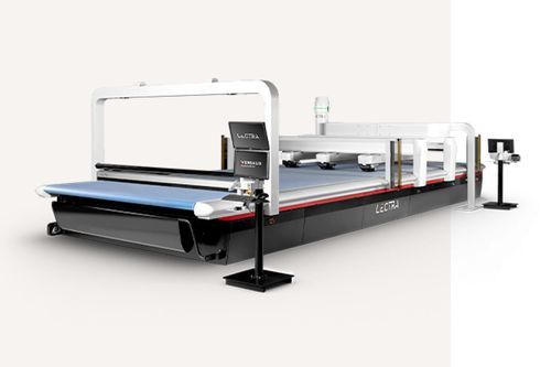 Máquina de corte com faca - Versalis Furniture - Gerber Technology, a Lectra company - com faca / com fio vibratório / para couro